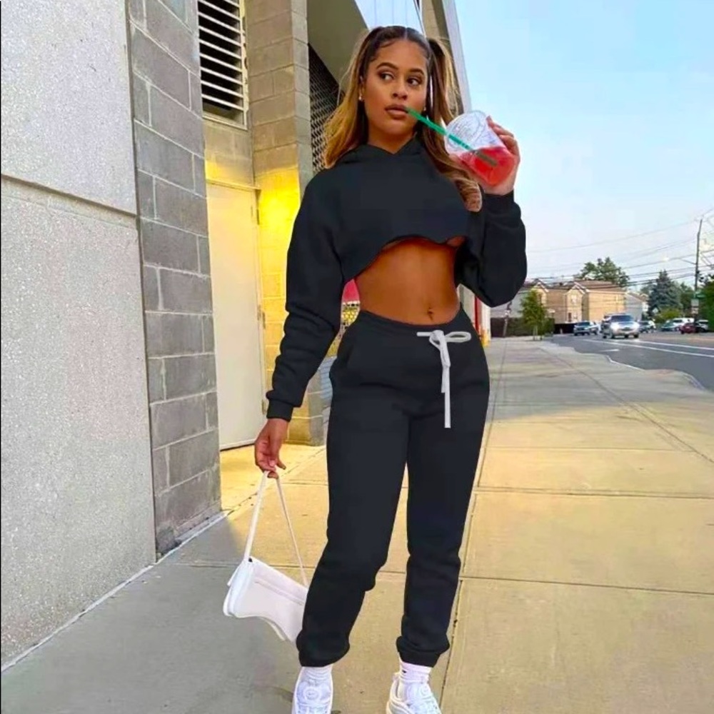 Women’s 2 pc jogger set